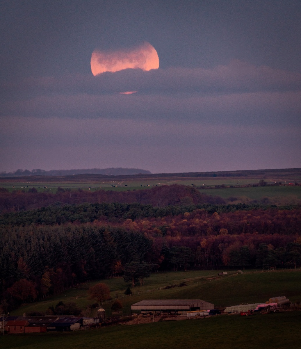 Partial-Lunar-Eclipse-Nov-2021