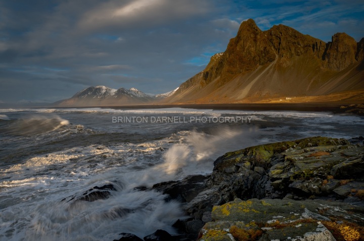 Black-Sand-Beach-waves-Estrahorn