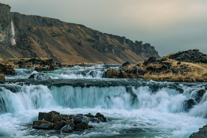 Wild-Icelandic-waterfall 50mm