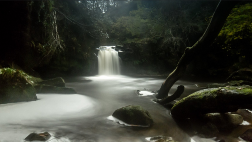 waterfall_under_moonlight